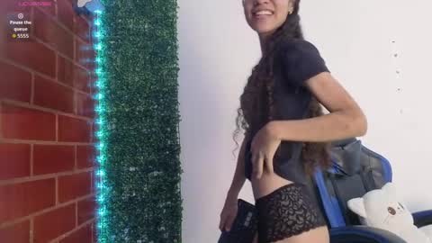 Snapshot of athenea_03 chatting on 03-26-26, 10:26 Athenea online show from 03-26-26, 10:26