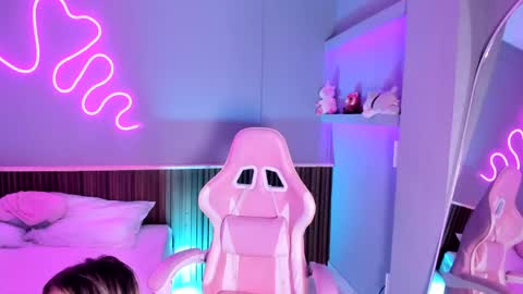 athenea__fox online show from 04-15-26, 12:01