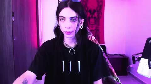 Snapshot of atheneoo_ chatting on 05-19-26, 07:37 athenauwu online show from 05-19-26, 07:37