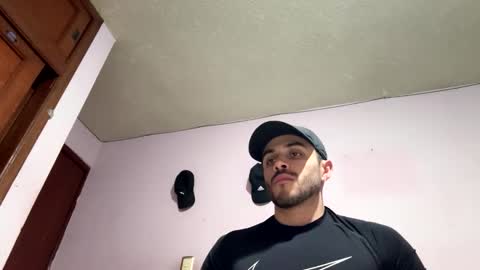 Snapshot of athlete_boy22 chatting on 03-15-26, 01:44 Atlas online show from 03-15-26, 01:44