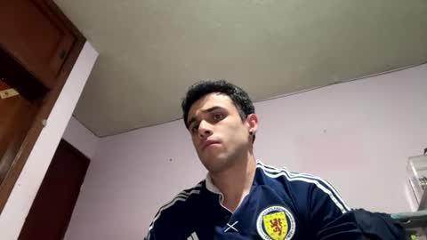 Snapshot of athlete_boy22 chatting on 07-10-26, 03:22 Atlas online show from 07-10-26, 03:22