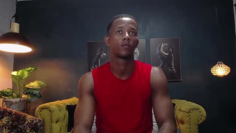 Snapshot of athleticbig_cock chatting on 12-17-24, 02:01 ATHLETIC COCK online show from 12-17-24, 02:01