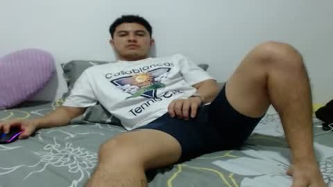 Snapshot of athleticboy2026 chatting on 10-24-25, 01:03 Robin online show from 10-24-25, 01:03