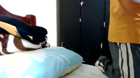 Robin online show from 05-28-26, 02:53