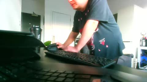 Snapshot of atlanticthunder chatting on 01-10-25, 03:58 Rick online show from 01-10-25, 03:58