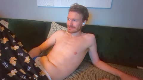 Max Powers online show from 12-24-24, 07:39