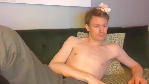 Max Powers online show from 12-25-24, 06:52