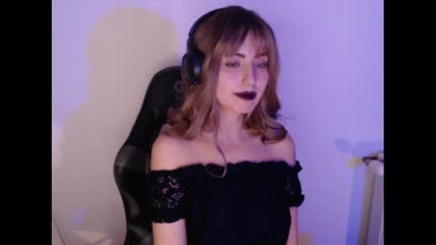 Snapshot of aubrey_rock chatting on 12-27-24, 01:43 Aubrey online show from 12-27-24, 01:43