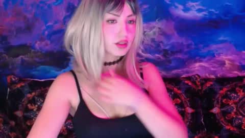 Snapshot of aubrey_rock chatting on 12-16-25, 09:09 Aubrey online show from 12-16-25, 09:09