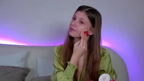 Audrey online show from 03-07-25, 06:35