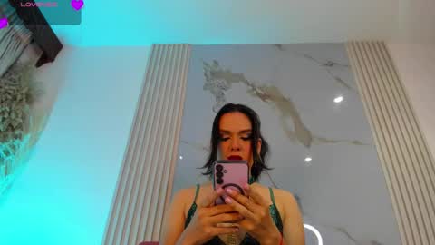 Audrey Hayworth online show from 03-19-26, 09:02