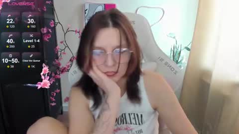 Snapshot of audreyykim chatting on 07-20-26, 10:39 Audrey online show from 07-20-26, 10:39