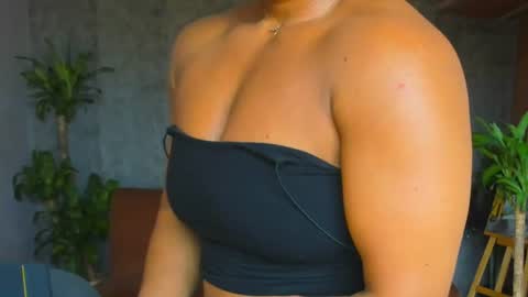 Snapshot of audry_montero1 chatting on 06-17-26, 09:27 Audry online show from 06-17-26, 09:27