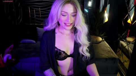 Snapshot of augustine_magnetic chatting on 02-16-25, 06:32 Augustine online show from 02-16-25, 06:32