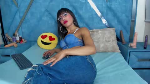 Monii Yi online show from 03-28-26, 02:33