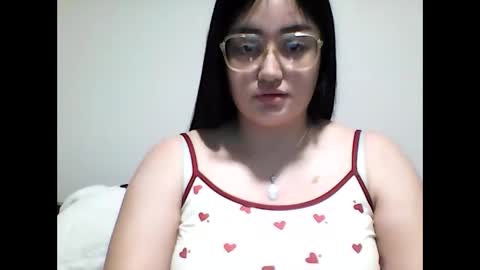 aura_mom online show from 03-23-26, 12:25