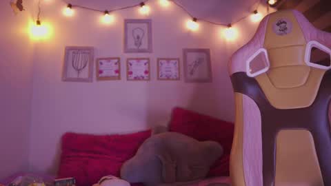 aura_rouss online show from 11-14-25, 12:20