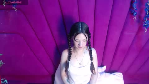 aurora online show from 05-12-26, 02:58