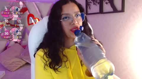 Snapshot of aurora_brown chatting on 03-01-25, 01:53 Aurora online show from 03-01-25, 01:53