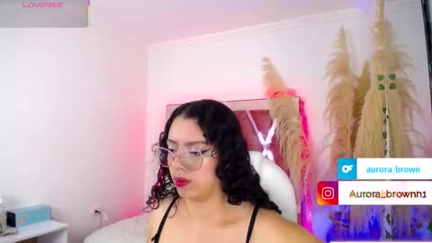 Snapshot of aurora_brown chatting on 09-18-25, 04:58 Aurora online show from 09-18-25, 04:58
