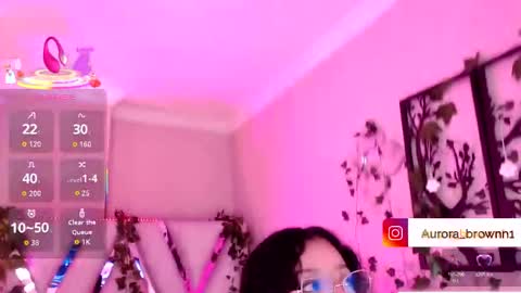 Snapshot of aurora_brown chatting on 11-15-25, 05:49 Aurora online show from 11-15-25, 05:49