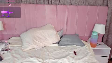 aurora_divine online show from 01-04-25, 10:34