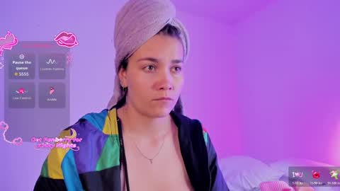 Snapshot of aurora_divine chatting on 04-01-26, 07:00 aurora_divine online show from 04-01-26, 07:00