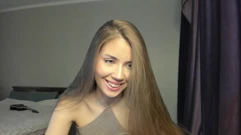 Snapshot of aurora_glow_21 chatting on 12-04-25, 07:11 Aurora online show from 12-04-25, 07:11