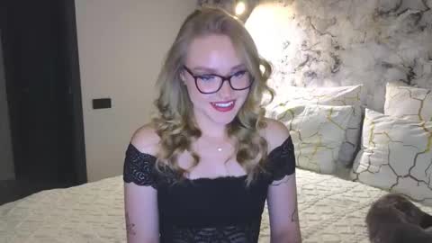 Kate online show from 09-28-25, 07:52