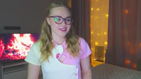 Kate online show from 10-11-25, 07:01