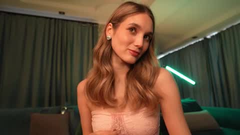 Aurora online show from 02-10-25, 06:42