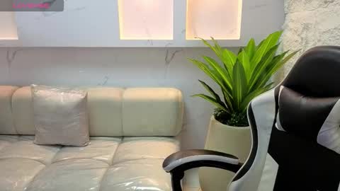 Snapshot of aurora_tp chatting on 02-24-26, 02:20 AURORA online show from 02-24-26, 02:20