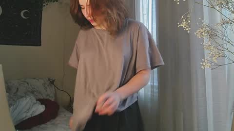 Snapshot of aurora_worker chatting on 02-26-25, 01:21 Aurora online show from 02-26-25, 01:21