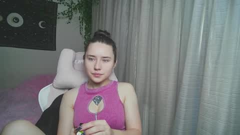 Snapshot of aurora_worker chatting on 09-14-25, 12:43 Aurora online show from 09-14-25, 12:43