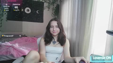 Snapshot of aurora_worker chatting on 10-13-25, 04:12 Aurora online show from 10-13-25, 04:12