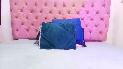 auroraa_miller online show from 09-27-25, 11:59