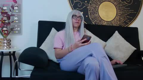 Aurora online show from 03-06-25, 12:19