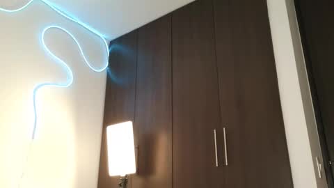 Aurora online show from 10-28-25, 02:26