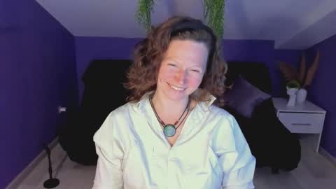 Snapshot of auroraborealis__ chatting on 09-18-25, 07:10 auroraborealis__ online show from 09-18-25, 07:10