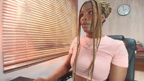 Ariana online show from 09-17-25, 07:59