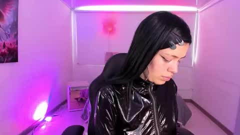 Snapshot of auroradiaz_ chatting on 11-04-25, 07:35 Aurora Diaz online show from 11-04-25, 07:35