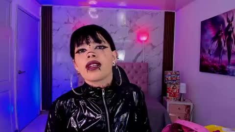 Snapshot of auroradiaz_ chatting on 12-16-25, 09:20 Aurora Diaz online show from 12-16-25, 09:20