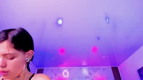 Snapshot of auroradiaz_ chatting on 12-22-25, 07:22 Aurora Diaz online show from 12-22-25, 07:22