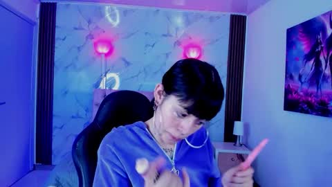 Snapshot of auroradiaz_ chatting on 02-27-26, 11:43 Aurora Diaz online show from 02-27-26, 11:43