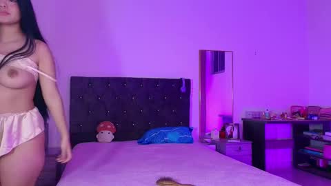 Snapshot of aurorafiore chatting on 02-05-26, 02:05 Aurora online show from 02-05-26, 02:05