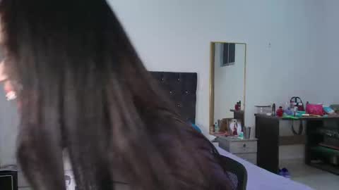 Snapshot of aurorafiore chatting on 02-28-26, 01:50 Aurora online show from 02-28-26, 01:50