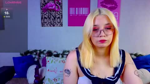 Aurora online show from 12-22-25, 01:19