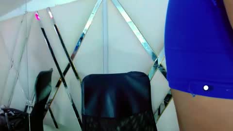 Aurora online show from 11-04-25, 07:02