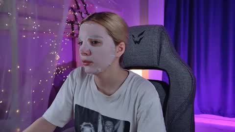 aurorawrenfield online show from 03-23-26, 02:15