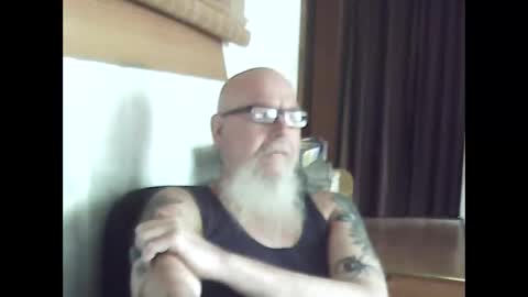 Snapshot of aussie44 chatting on 03-04-26, 01:00 aussie4inch online show from 03-04-26, 01:00